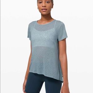 Lululemon Loop Around Tee sz 10